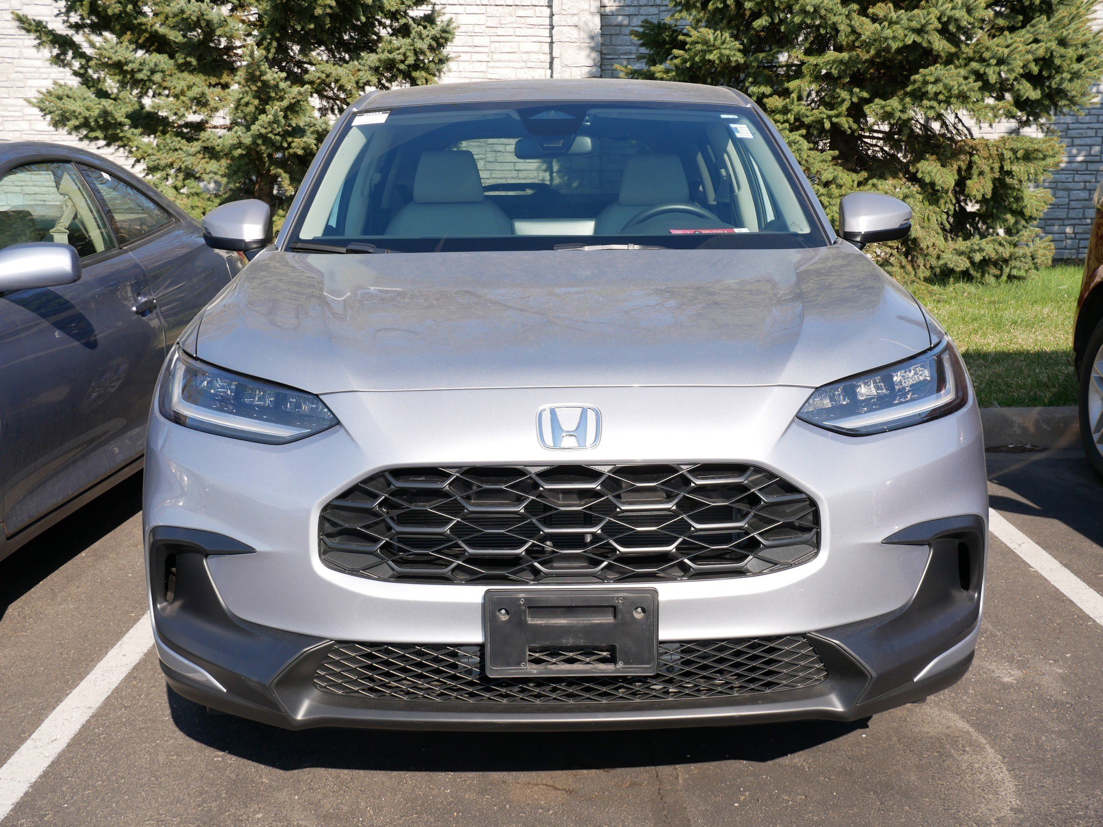 Used 2024 Honda HR-V LX with VIN 3CZRZ2H39RM761153 for sale in Brooklyn Center, Minnesota