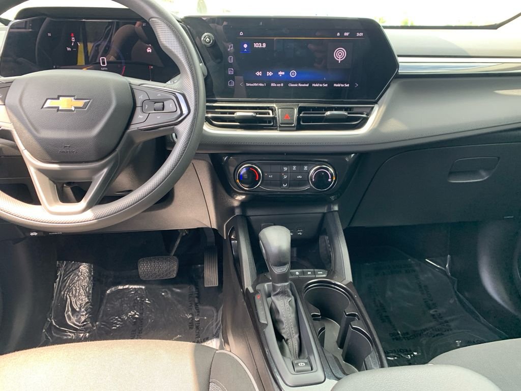 Used 2025 Black Chevrolet LT image 25