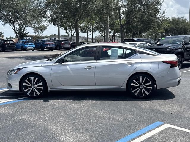 Used 2021 Silver Nissan 2.5 SR image 7