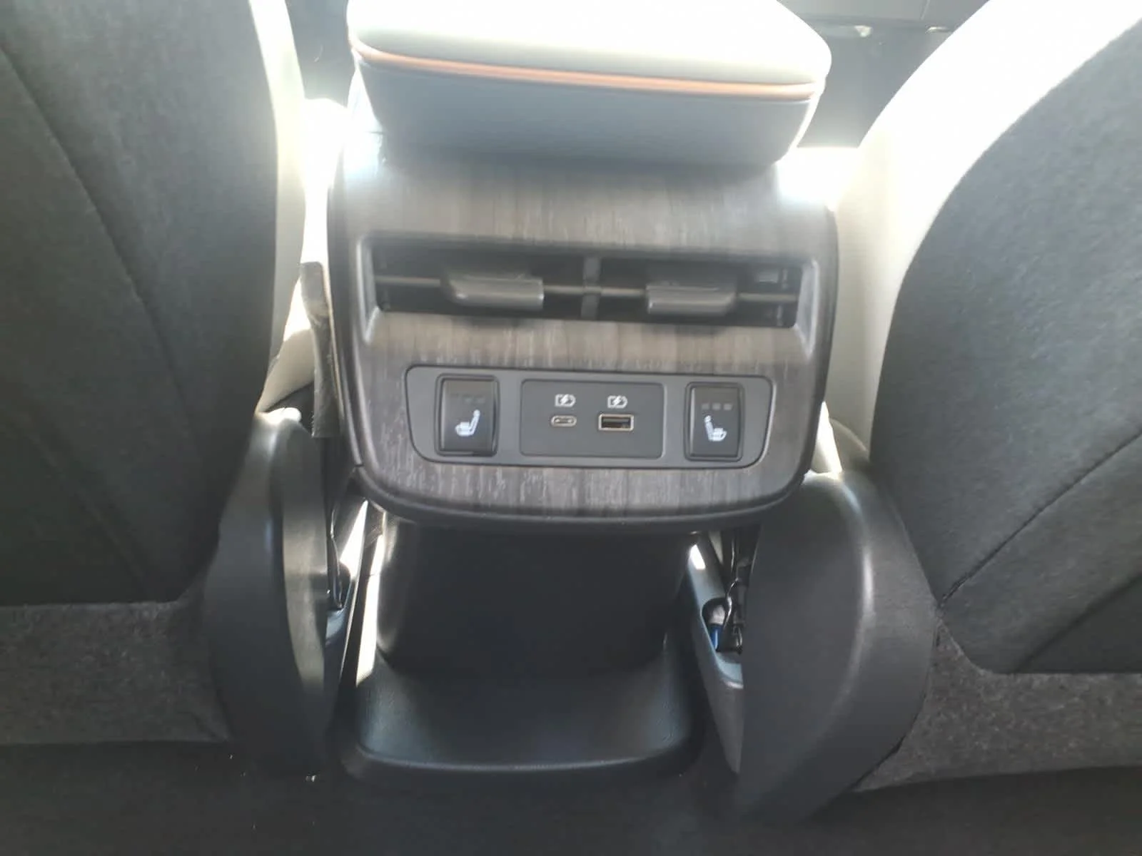 Certified Used 2024 Everest White Pearl Tricoat/Black Diamond Pearl Nissan ENGAGE+ image 13