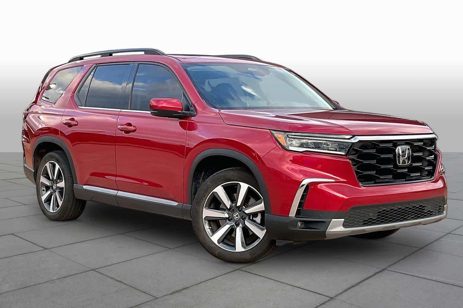 Used 2025 Radiant Red Metallic II Honda Touring image 3