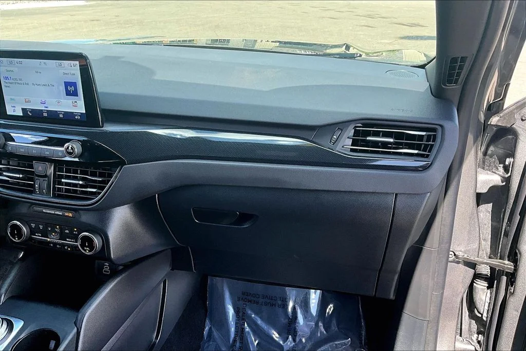 Used 2025 Gray Ford ST-Line Select image 17