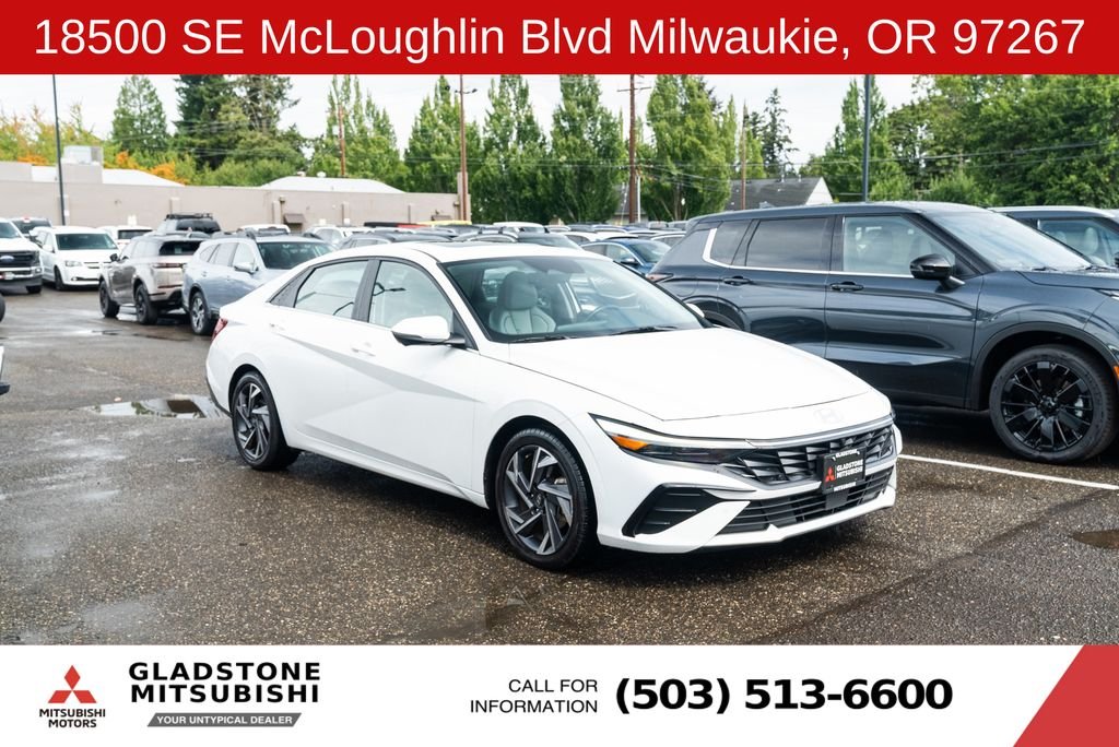 Used 2024 White Hyundai Limited image 28
