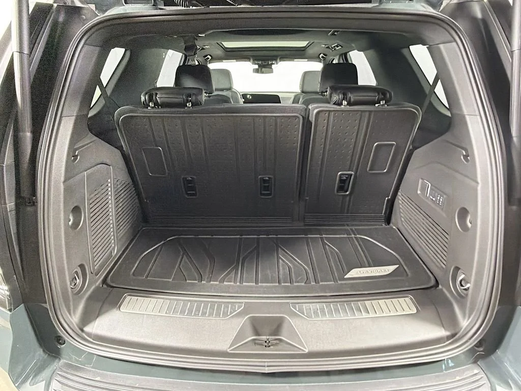 Used 2025 Cypress Gray Chevrolet RST image 24