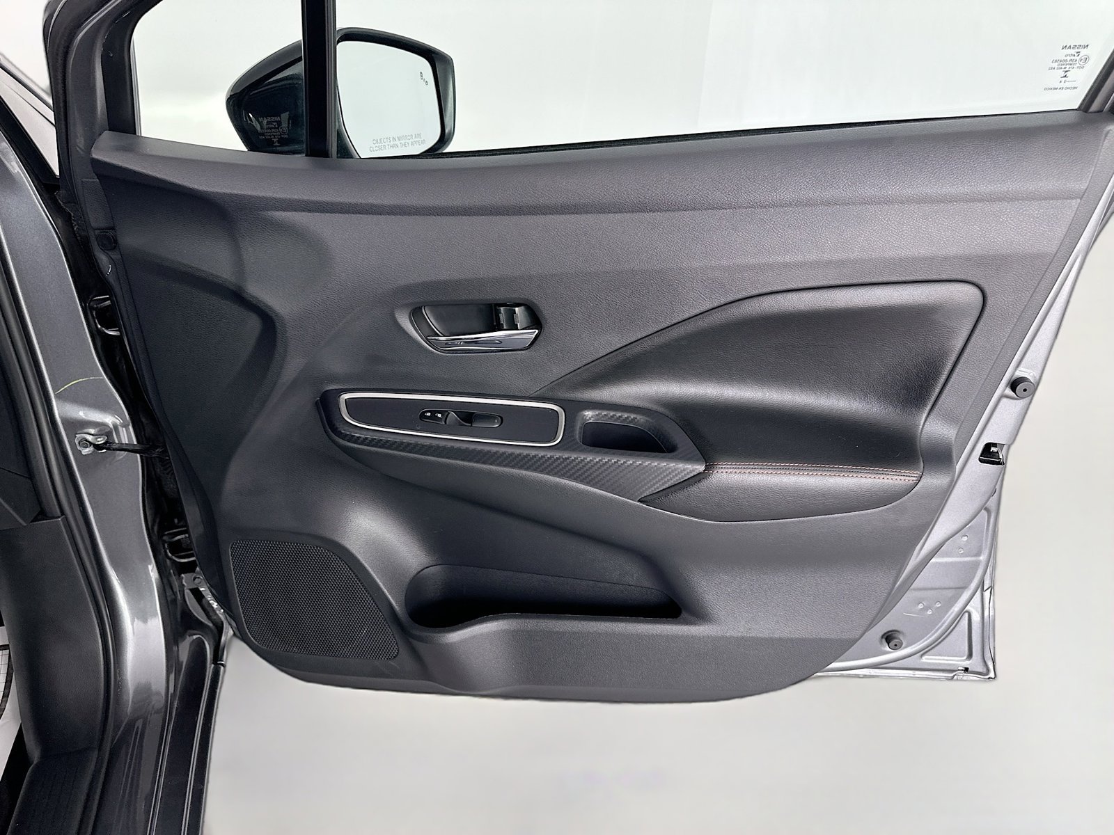 2024 Nissan Versa Sedan SR - Photo 31
