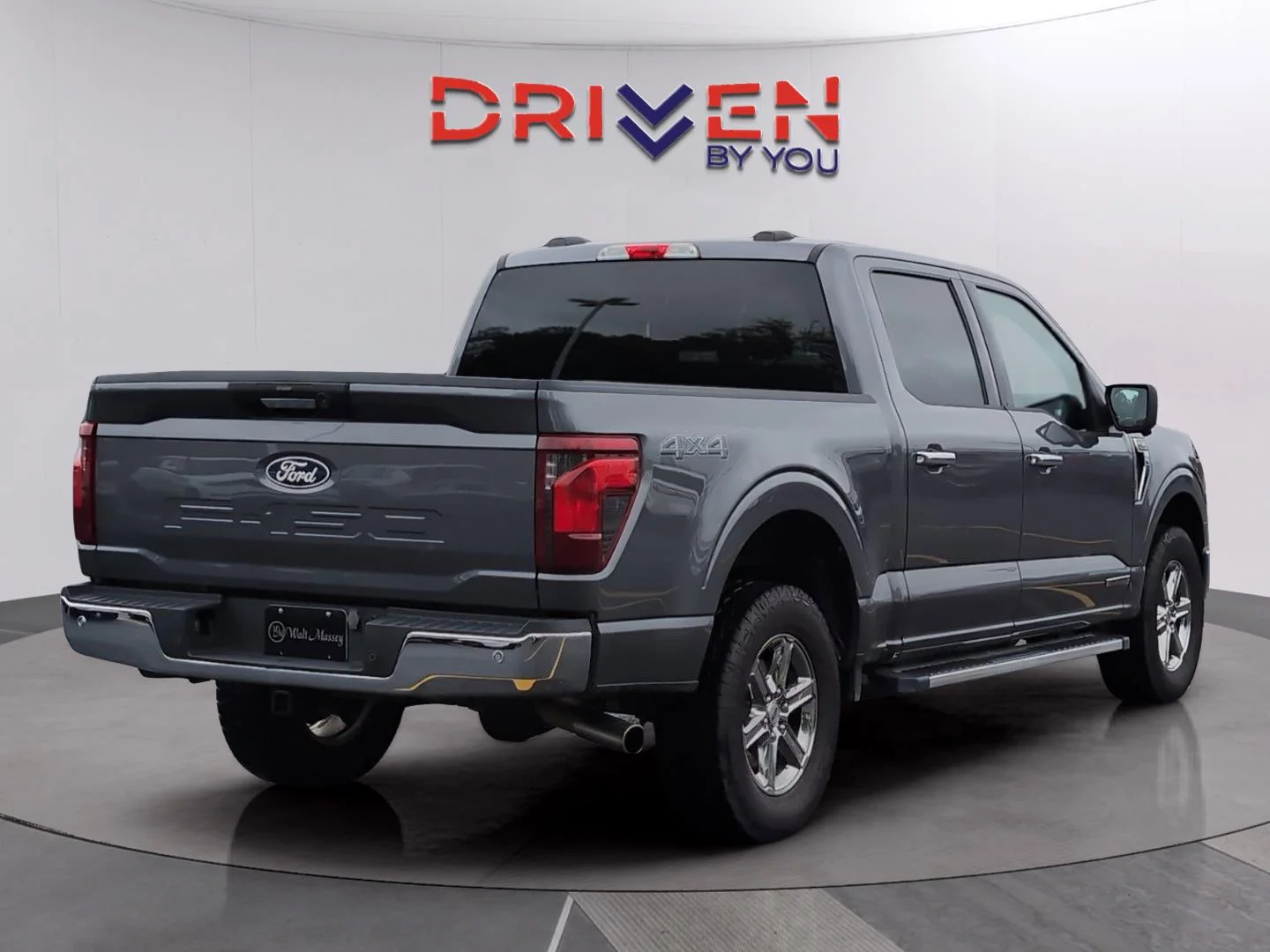 Used 2024 Carbonized Gray Ford XLT image 5