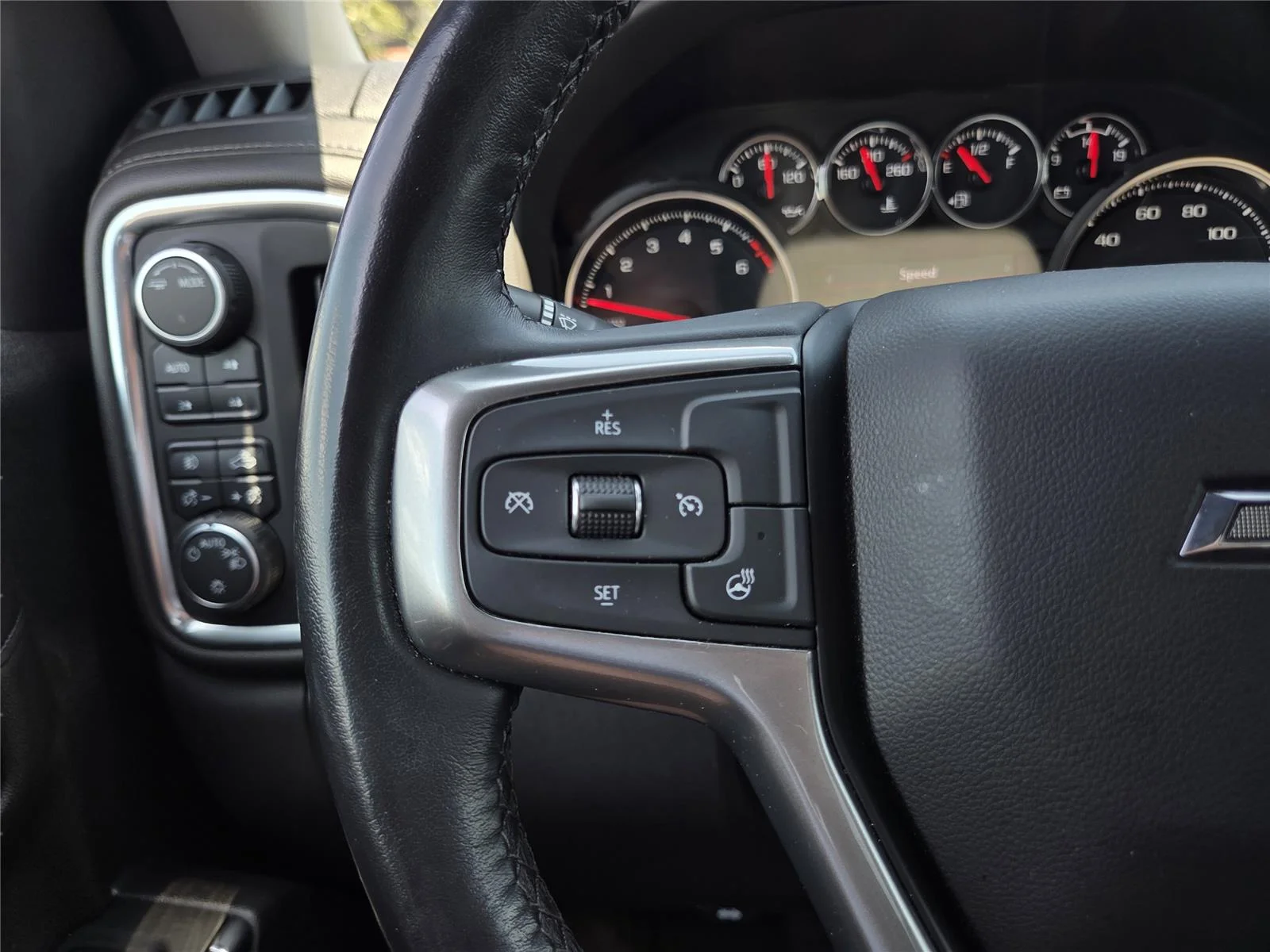 Used 2022 Northsky Blue Metallic Chevrolet RST image 25