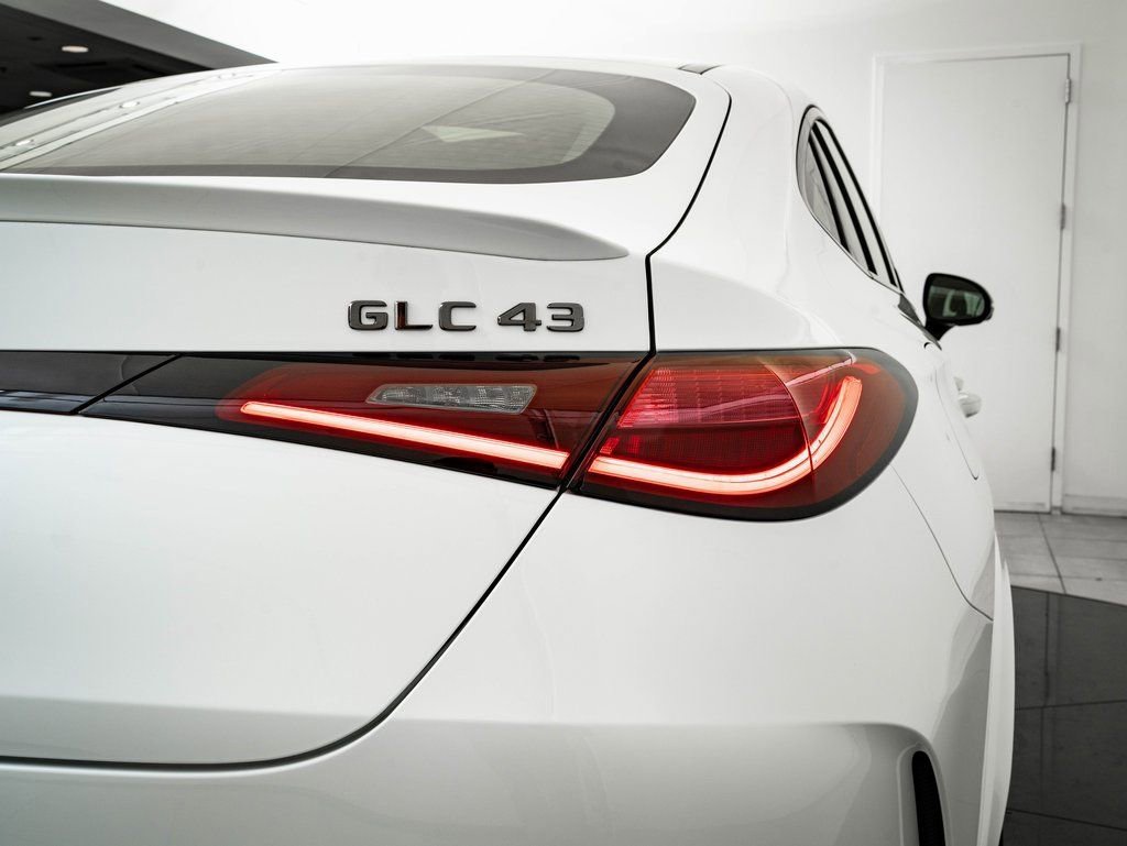 New 2026 MANUFAKTUR Moonlight White Metallic Mercedes-Benz GLC 43 AMG® image 9
