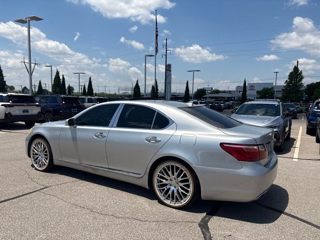 Used 2011 Silver Lexus 460 image 4