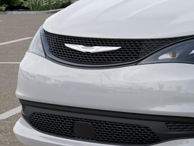 New 2025 Bright White Clear-Coat Exterior Paint Chrysler LX image 101