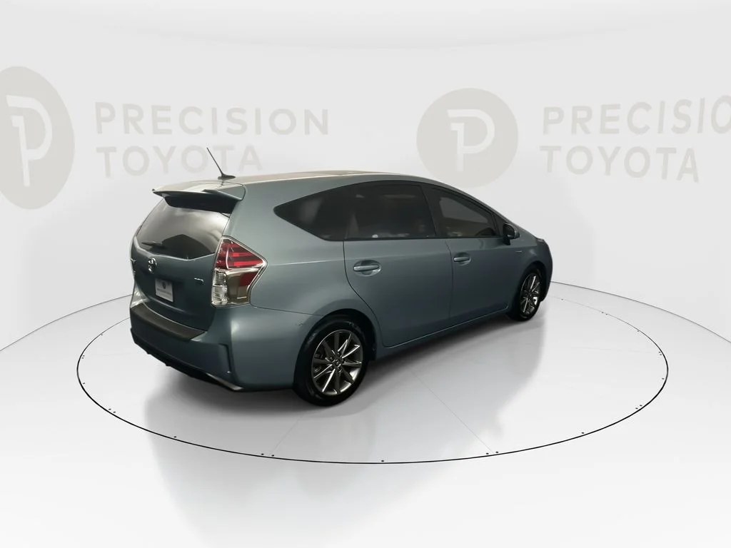 Used 2016 Sea Glass Pearl Toyota Five image 19