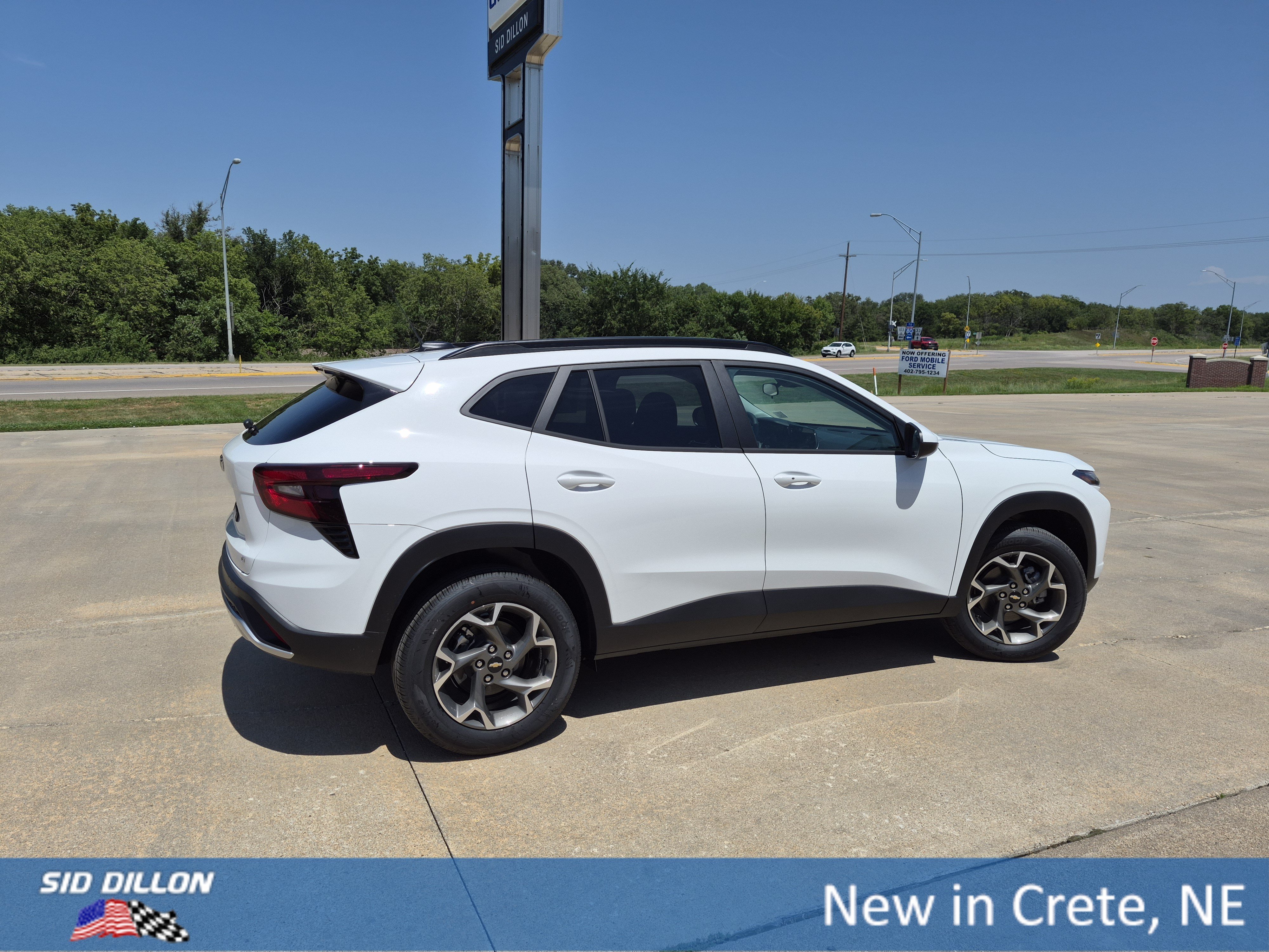 2026 Chevrolet Trax LT - Photo 9