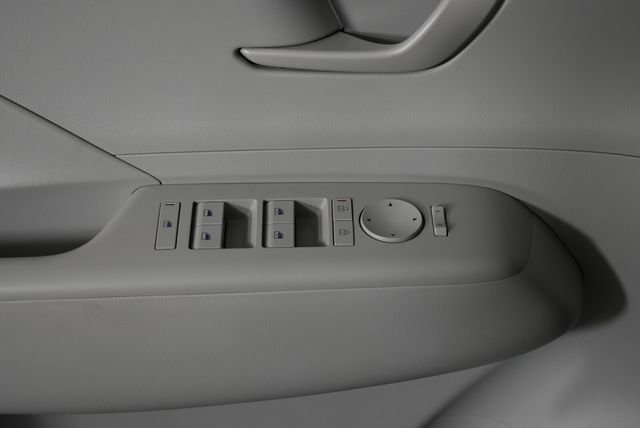 2025 Hyundai Kona SEL Convenience - Photo 27