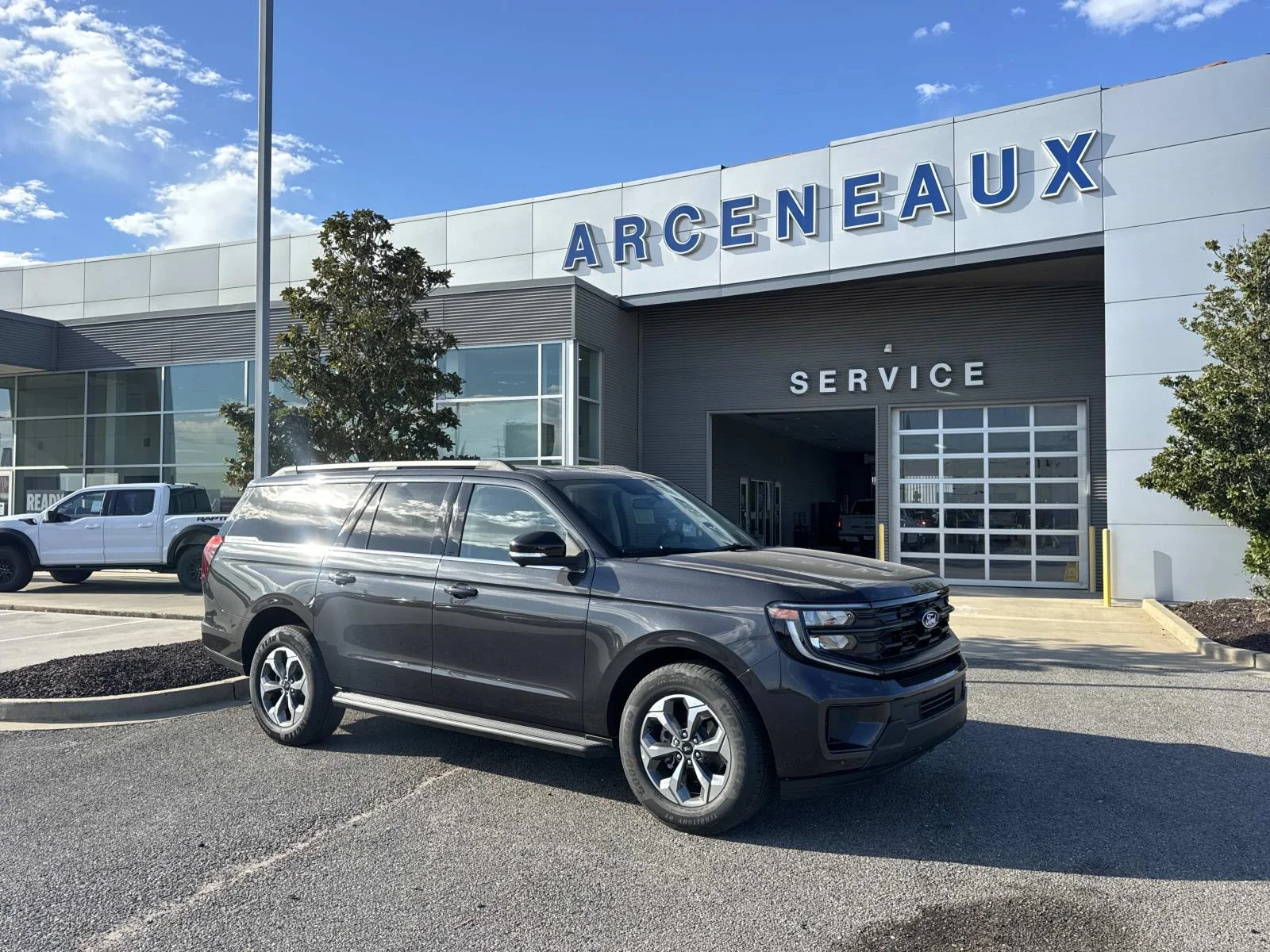 2027 Ford Expedition MAX Active