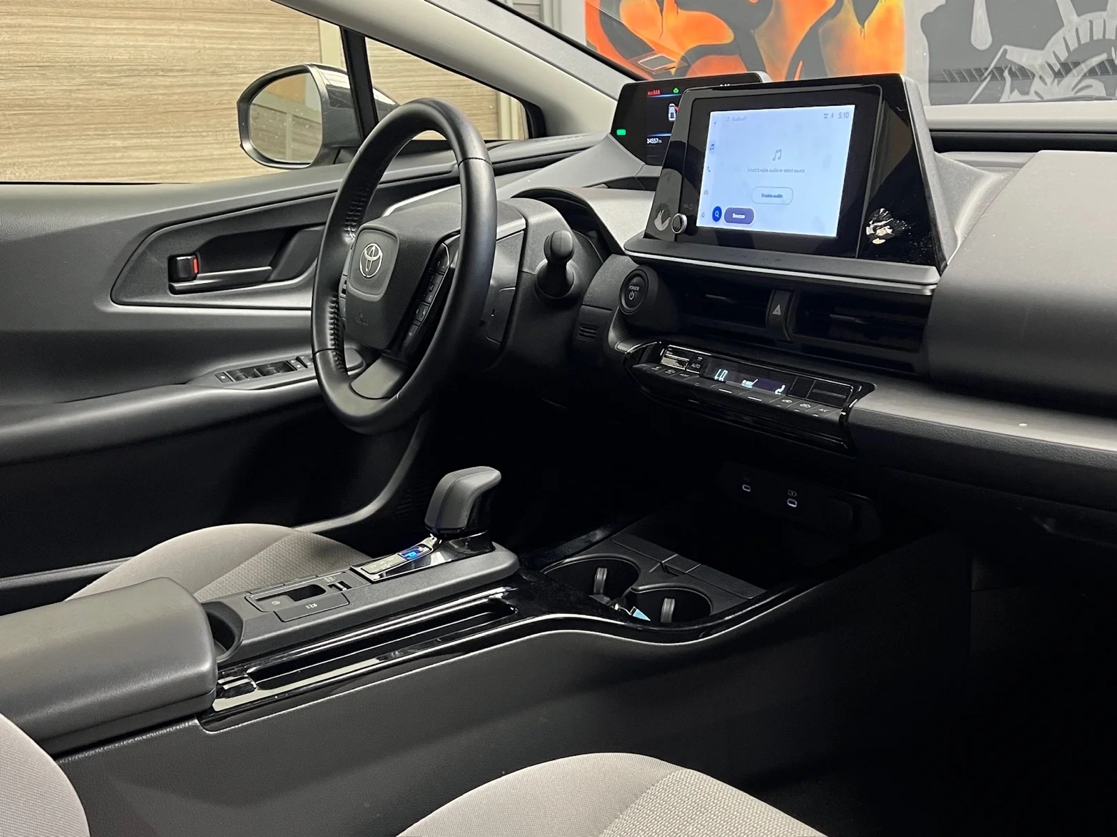 Used 2024 Cutting Edge (1l0) Toyota LE image 23