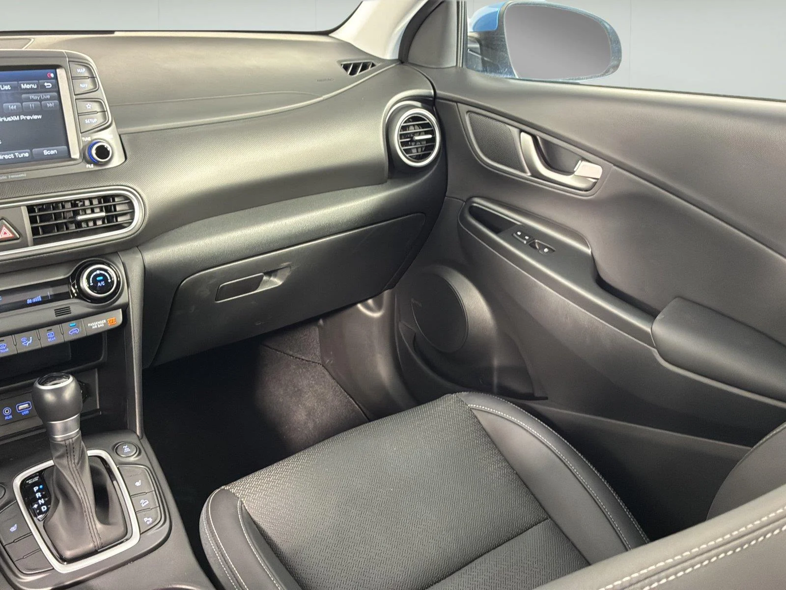 Used 2020 Surf Blue Hyundai Ultimate image 12