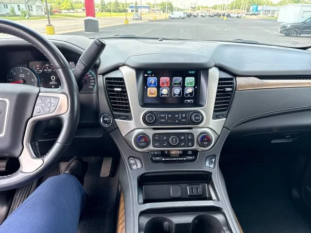 Used 2020 DARK SAPPHIRE BLUE METALLIC GMC Denali image 21