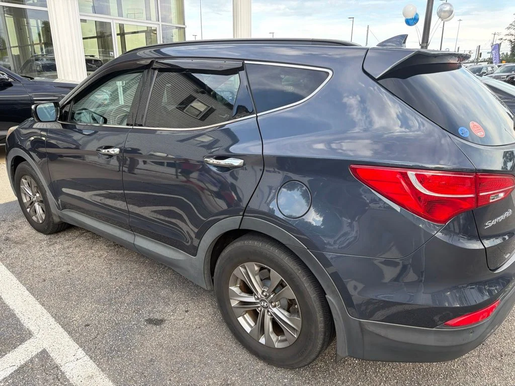 Used 2014 Blue Hyundai Base image 3