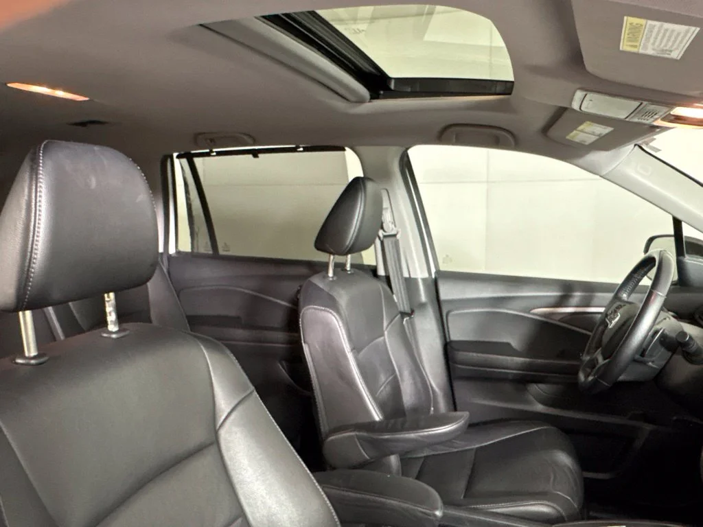 Used 2021 White Honda Special Edition image 17
