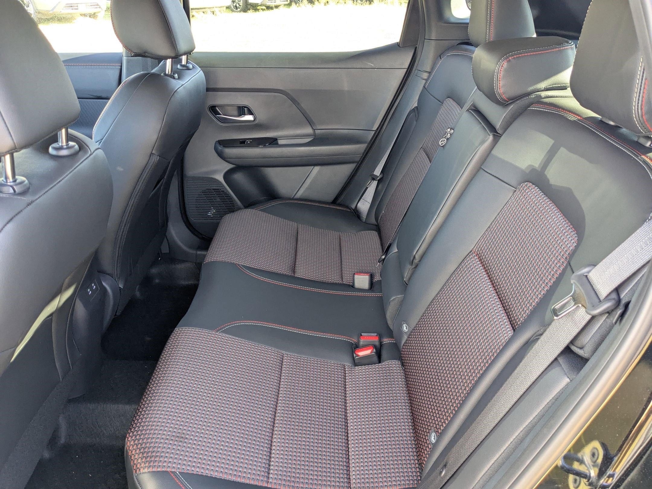 2026 Nissan KICKS SR AWD - Photo 16