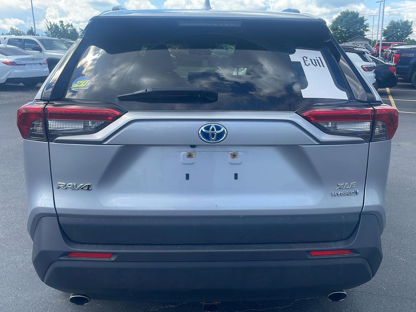 Used 2022 Silver Sky Metallic Toyota XLE image 11