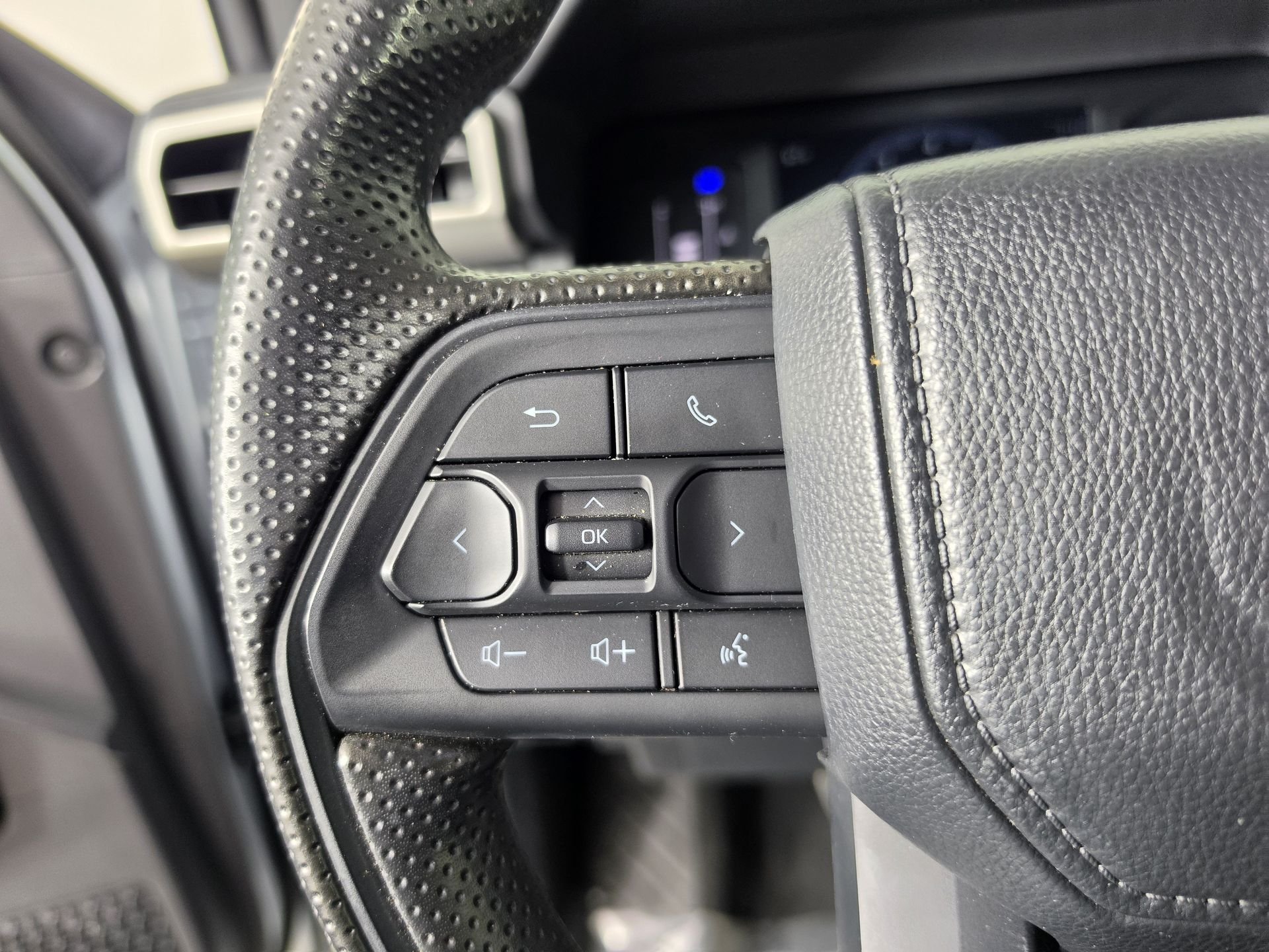 Used 2024 Silver Toyota SR5 image 18