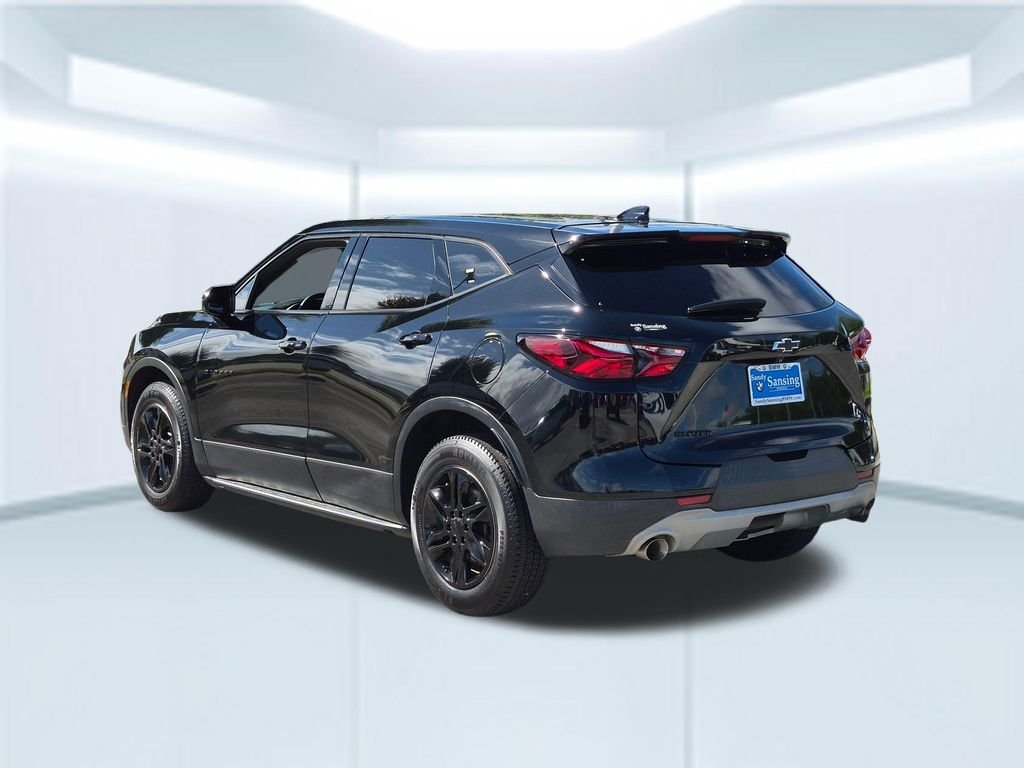 Used 2021 Black Chevrolet LT image 3