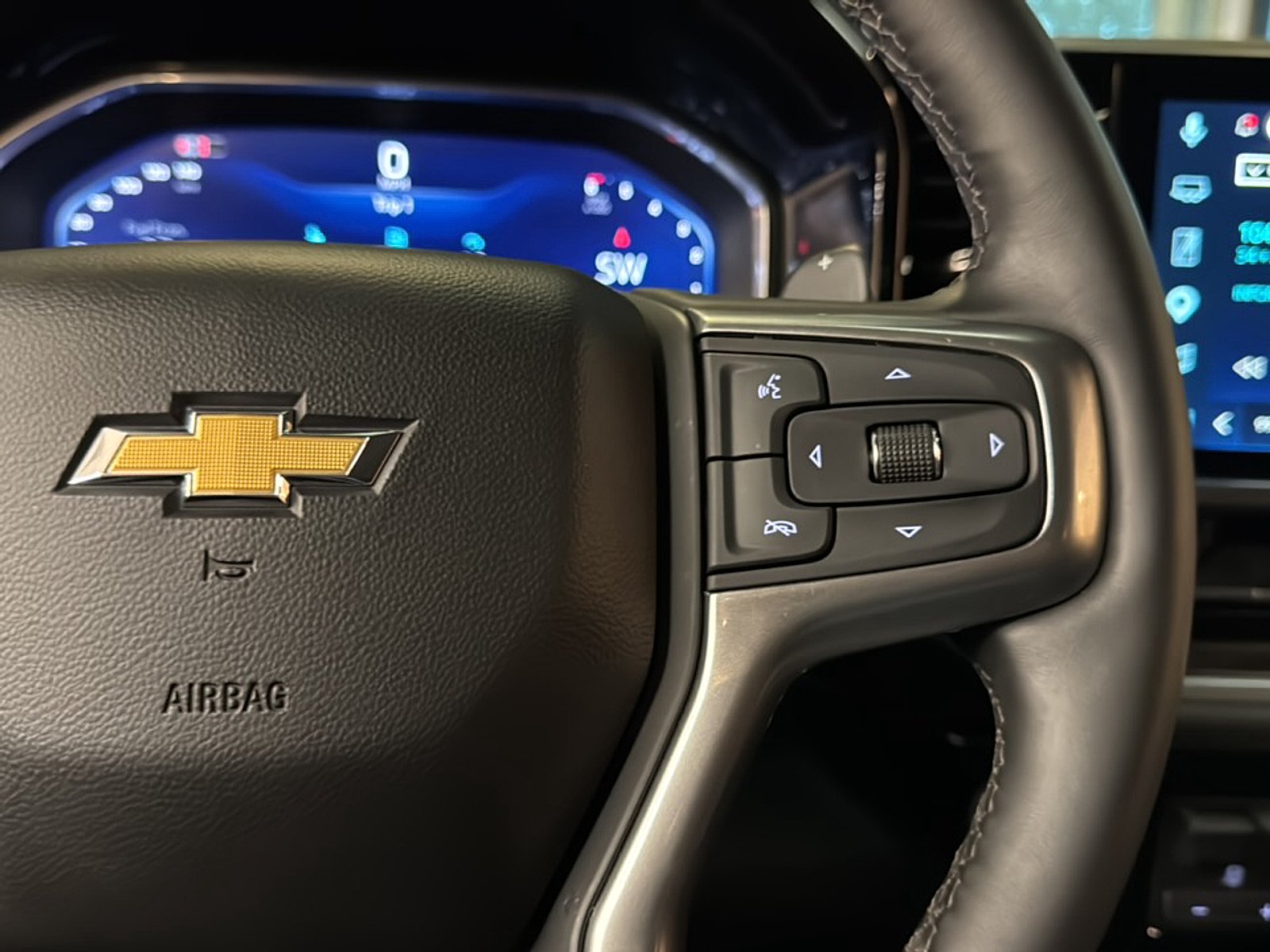 Used 2026 Summit White Chevrolet LT image 22