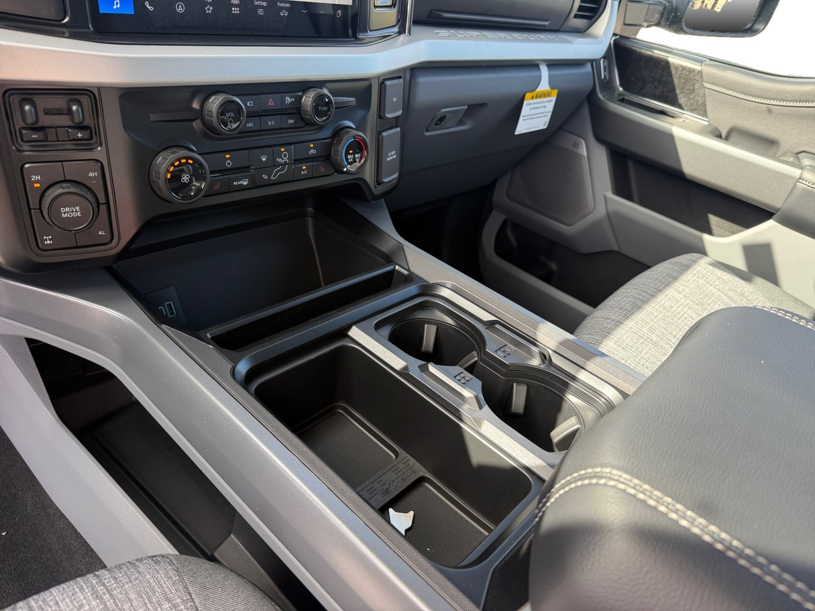 New 2027 Carbonized Gray Metallic Ford F-250® XLT image 13