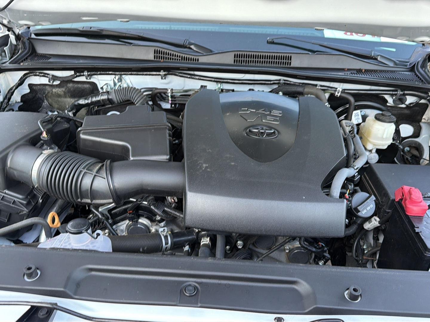 Used 2023 Ice Cap Toyota SR V6 image 33