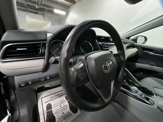 2020 Toyota Camry LE - Photo 10