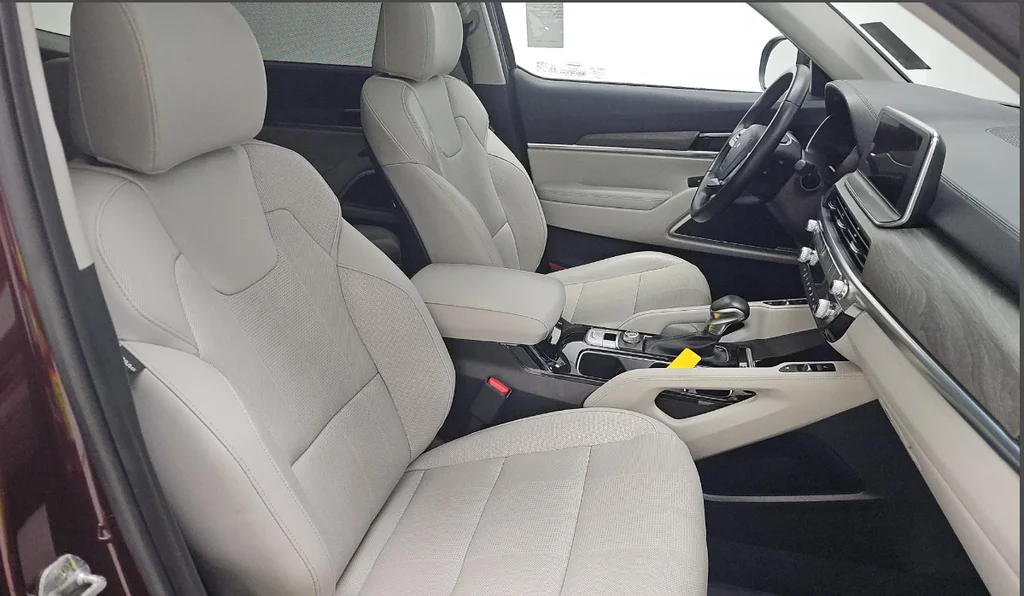 Used 2022 Purple Kia EX image 9