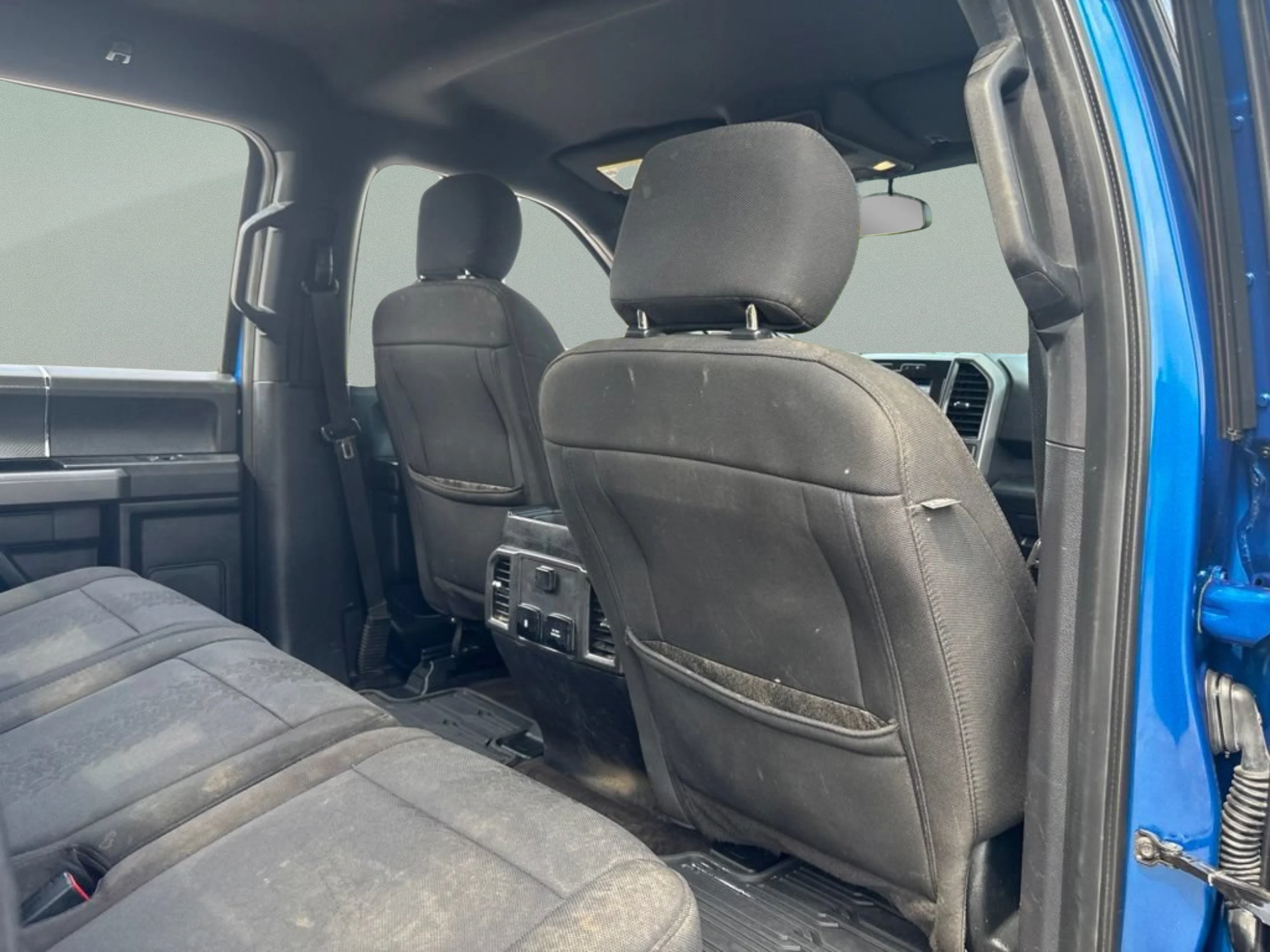 Used 2018 Lightning Blue Ford XLT image 23