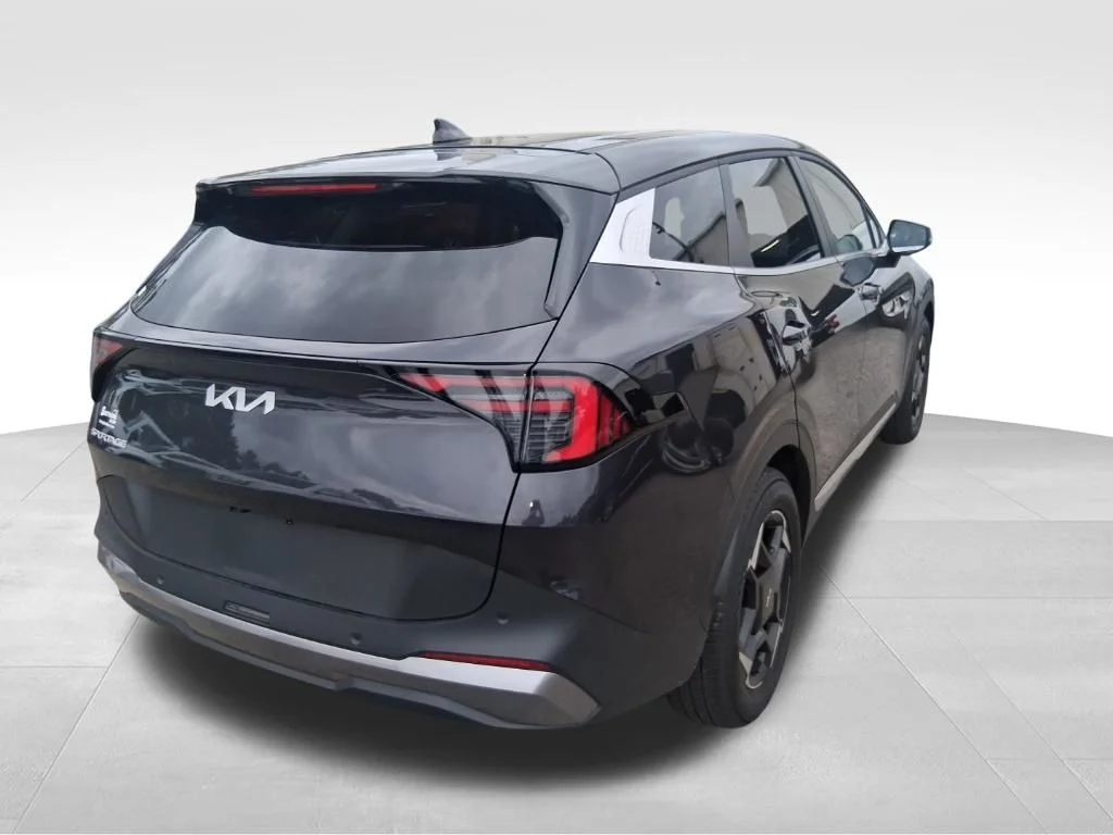 Used 2026 White Kia EX image 4