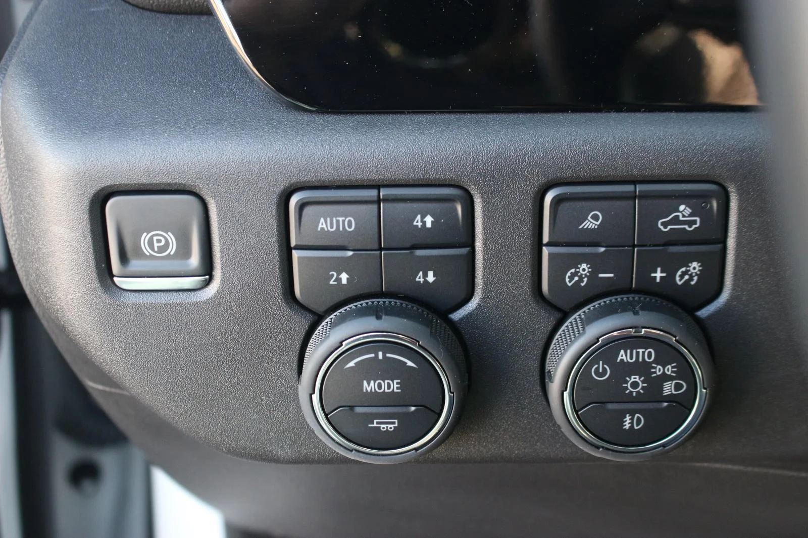 Used 2024 Summit White Chevrolet ZR2 image 36