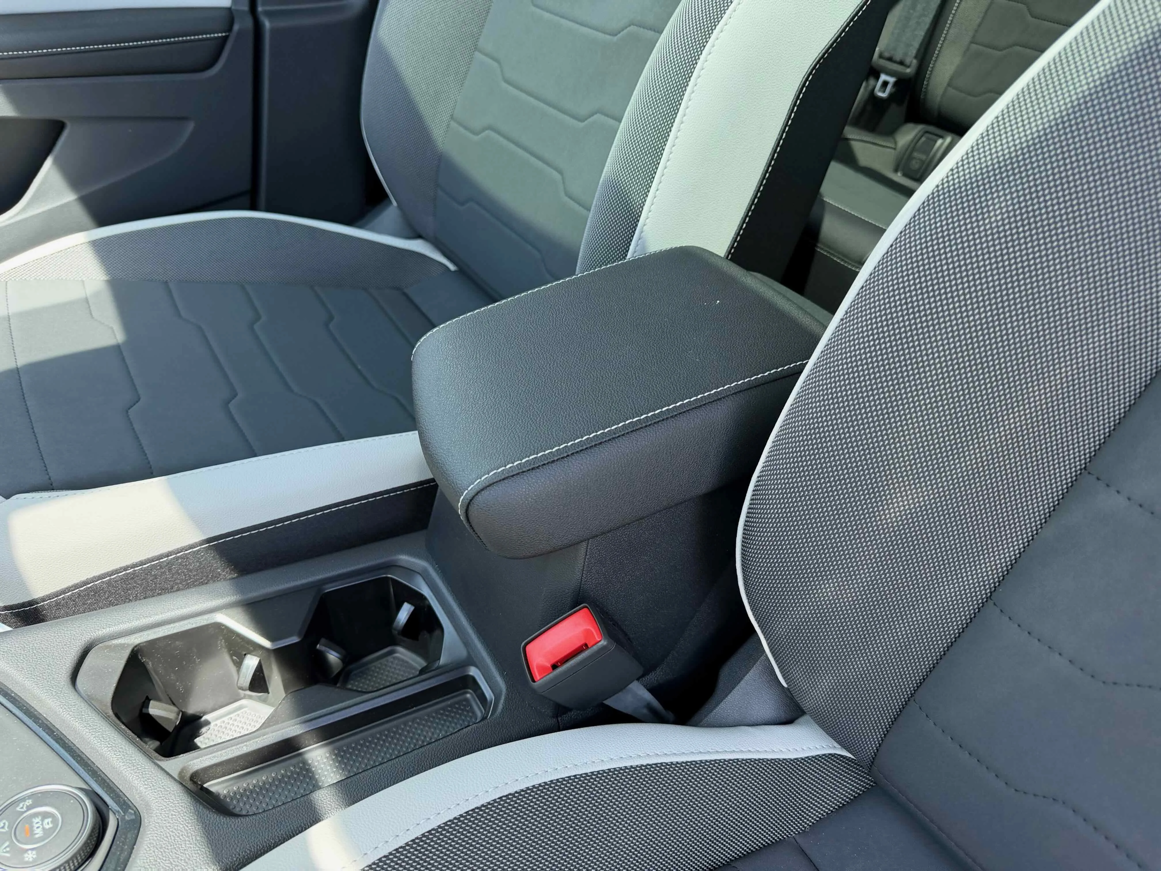 New 2026 Blue Volkswagen SE image 26