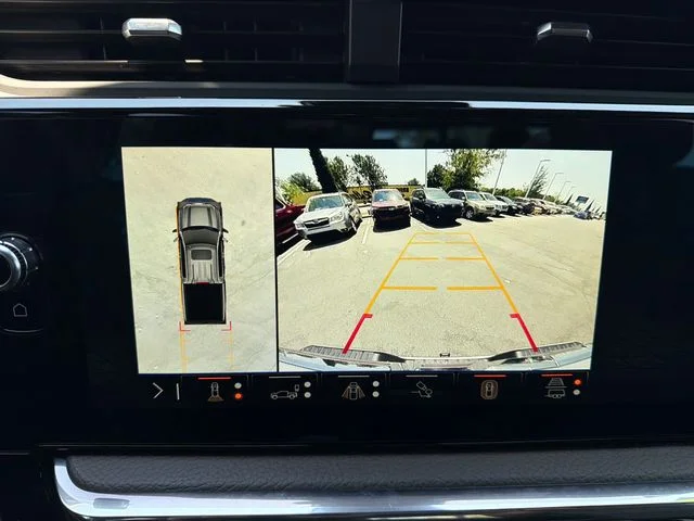 Used 2025 White GMC Denali image 13