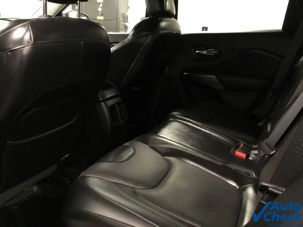 Used 2019 Blue Jeep Limited image 27