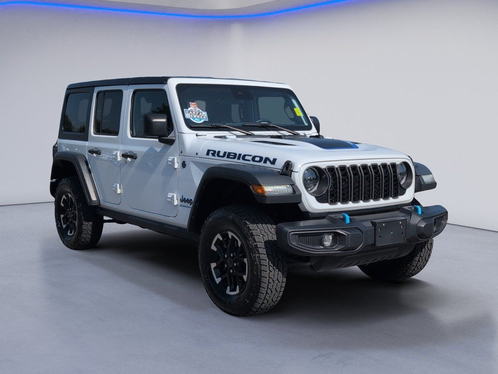 Used 2024 White Jeep Rubicon 4xe image 10