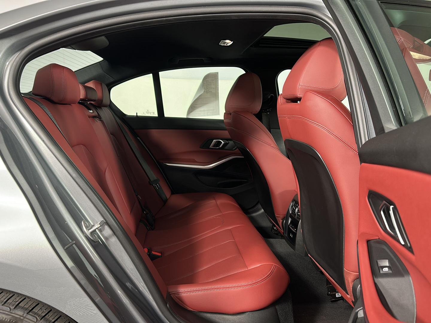 Used 2024 Skyscraper Grey Metallic BMW M340i xDrive image 31