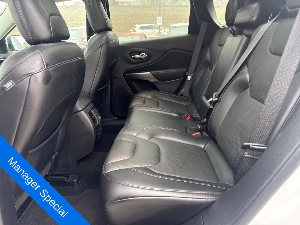Used 2021 Bright White Clearcoat Jeep Limited image 26