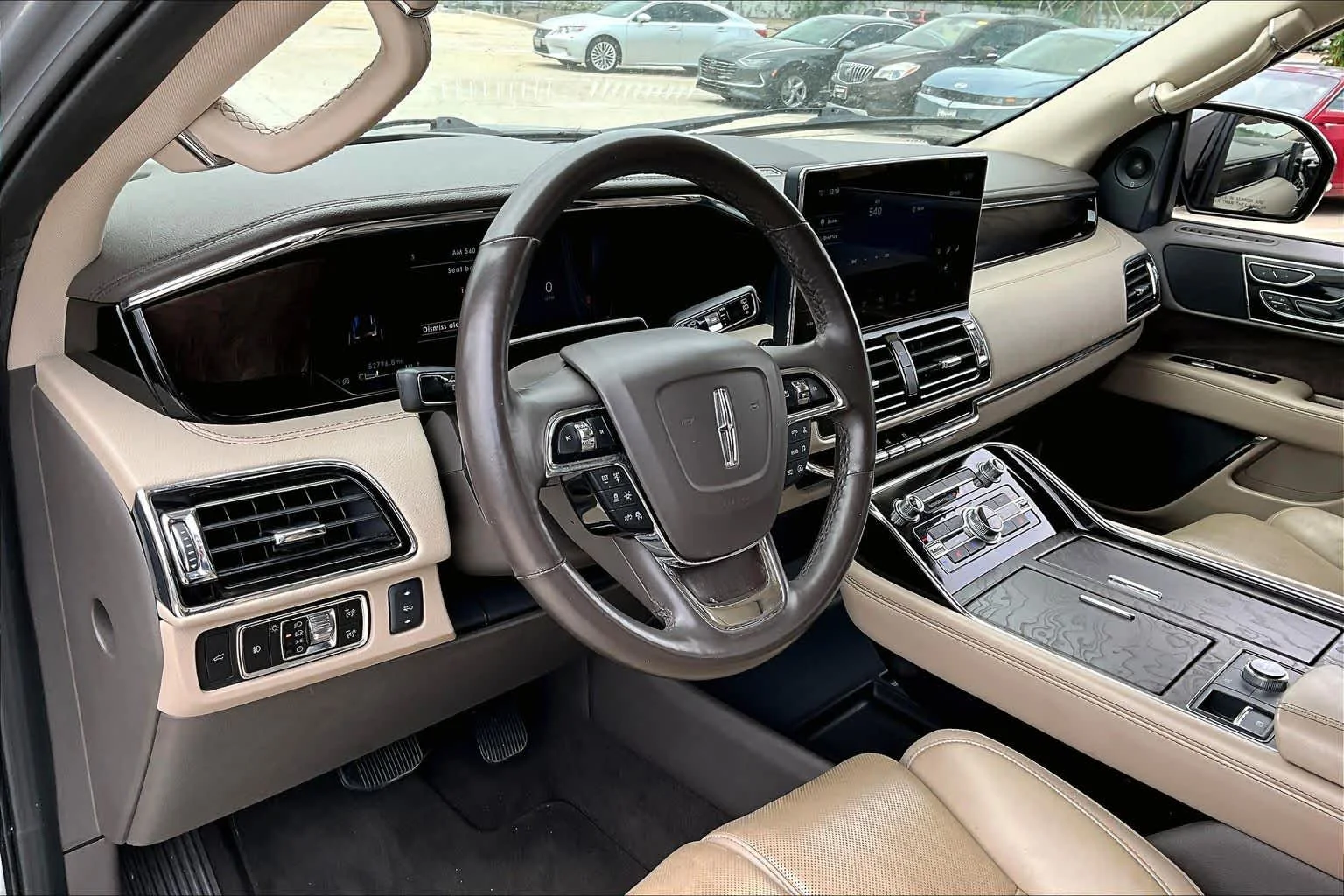 Used 2023 Silver Radiance Lincoln Reserve image 16