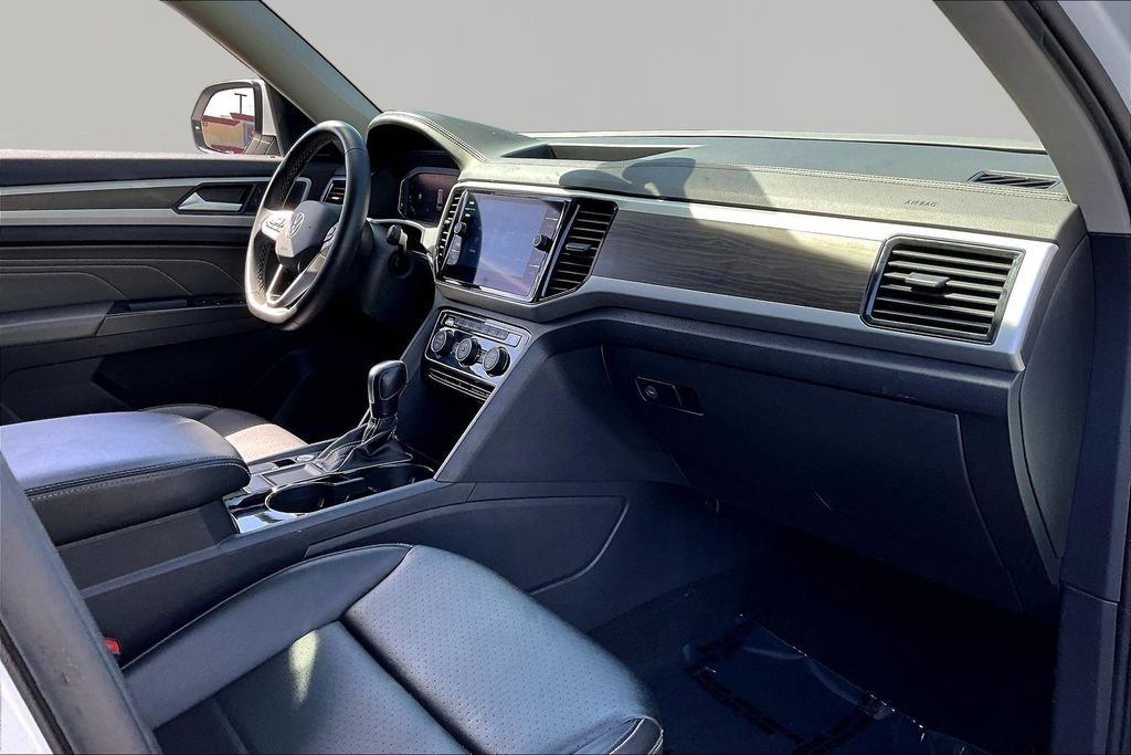 2022 Volkswagen Atlas SE w/Tech - Photo 27