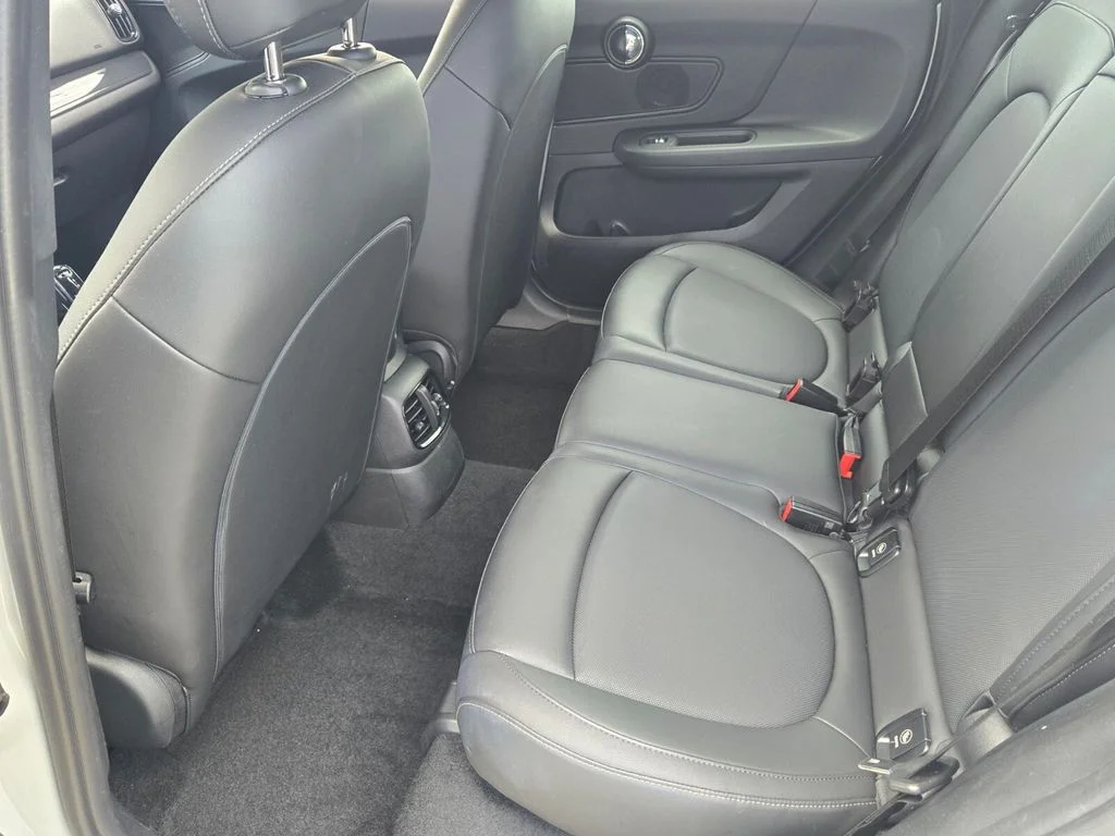 Used 2021 Silver MINI Oxford Edition image 12