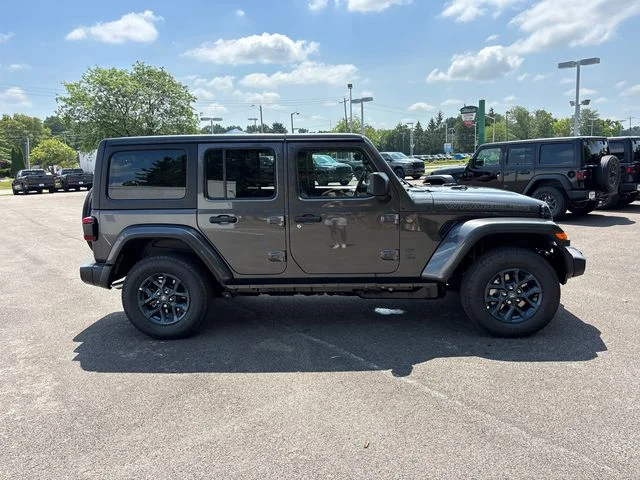 New 2026 Granite Crystal Metallic Clear-Coat Exterior Paint Jeep 85th Anniversary Edition image 27