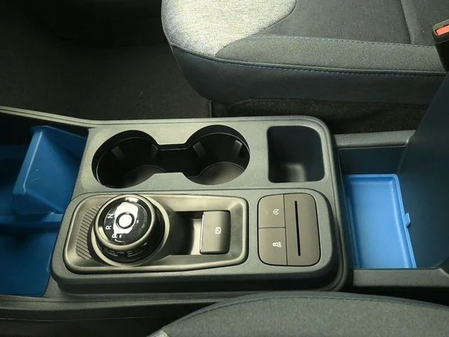 New 2026 Oxford White Ford XLT image 13