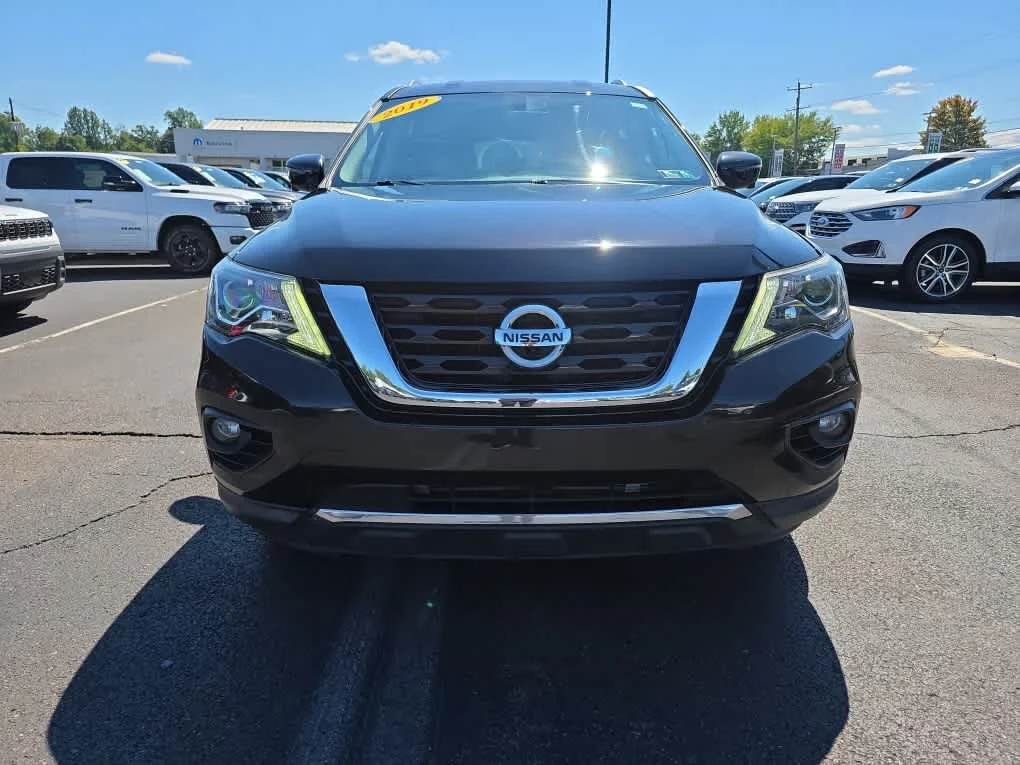 Used 2019 Magnetic Black Pearl Nissan SL image 2
