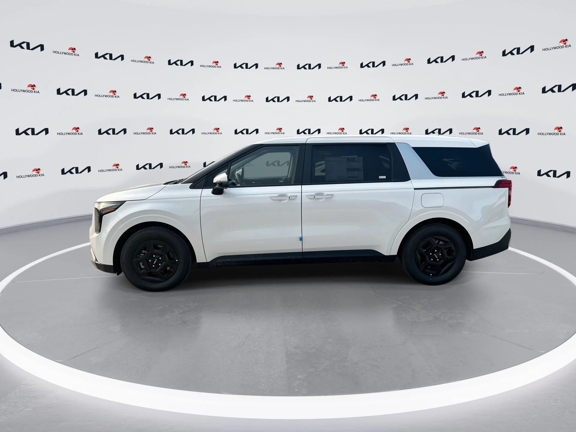 New 2026 White Pearl Kia LXS image 5