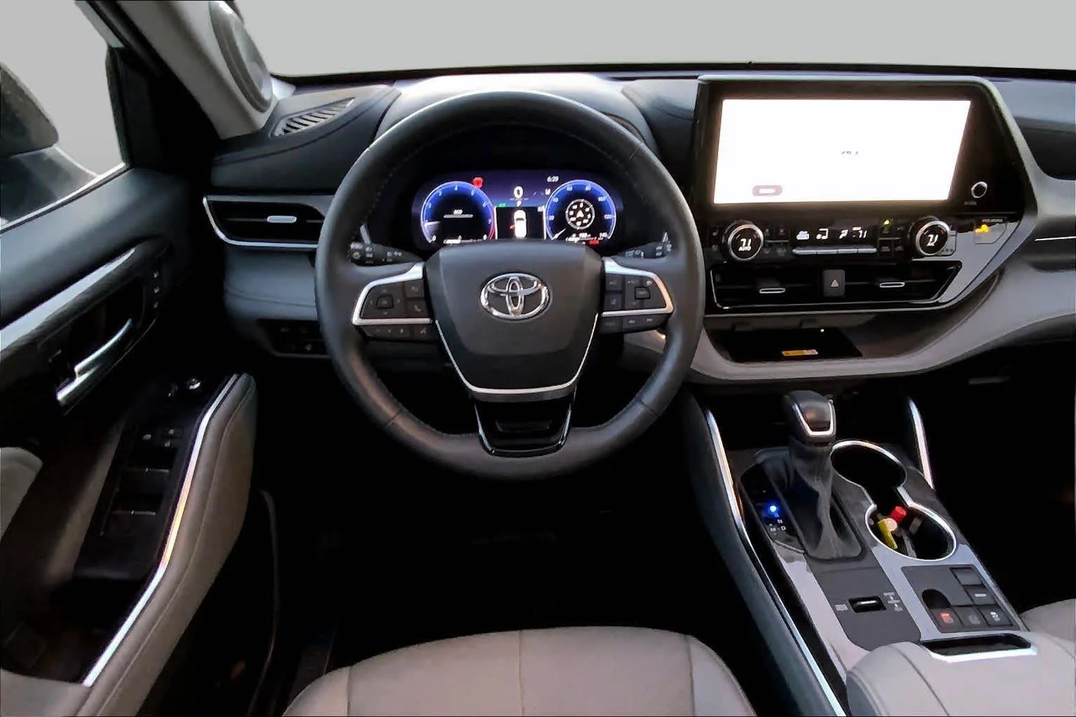 Used 2023 Cypress Toyota Limited image 6