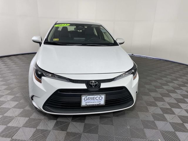 Used 2023 Beige Toyota LE image 3